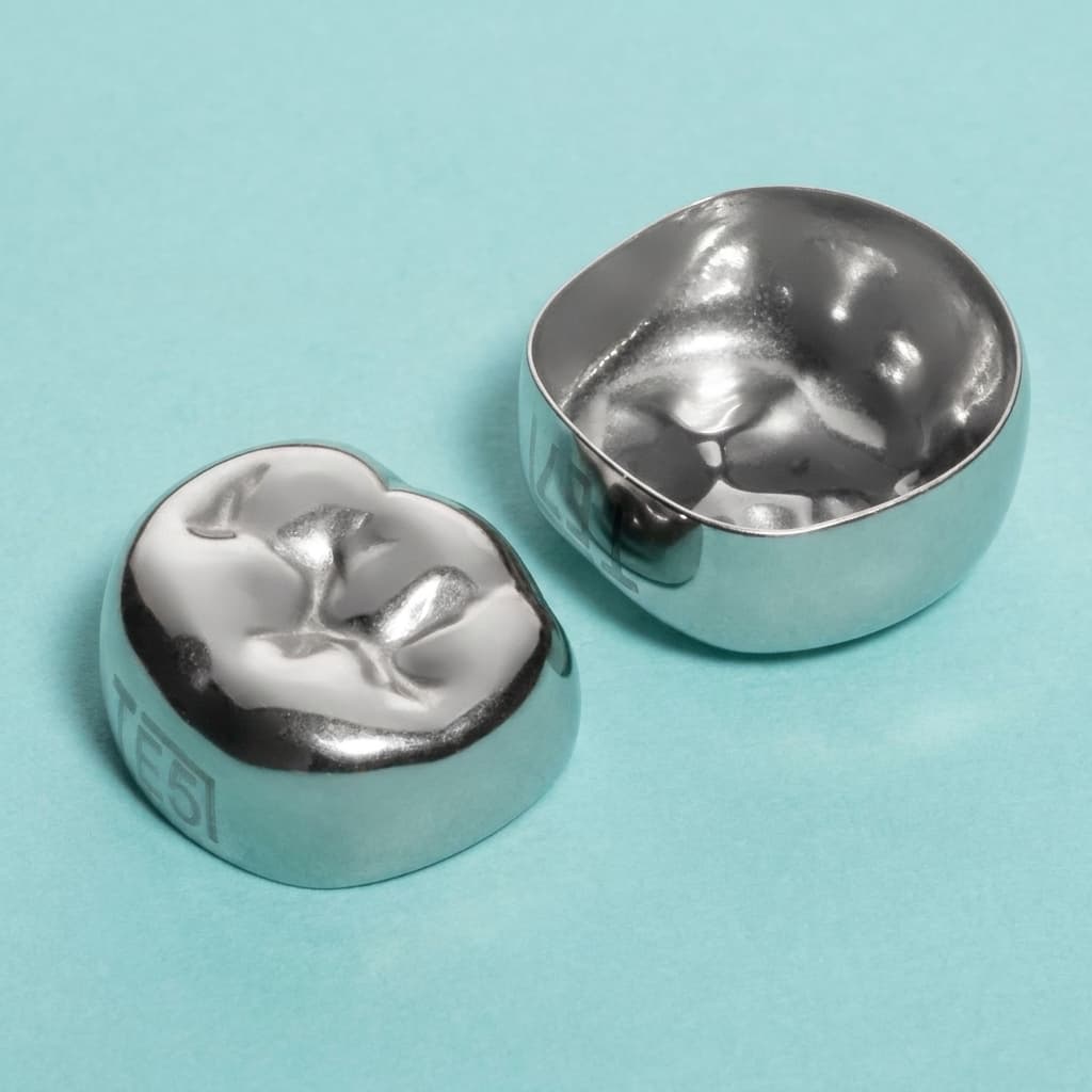 Stainless steel molar crown interior detail